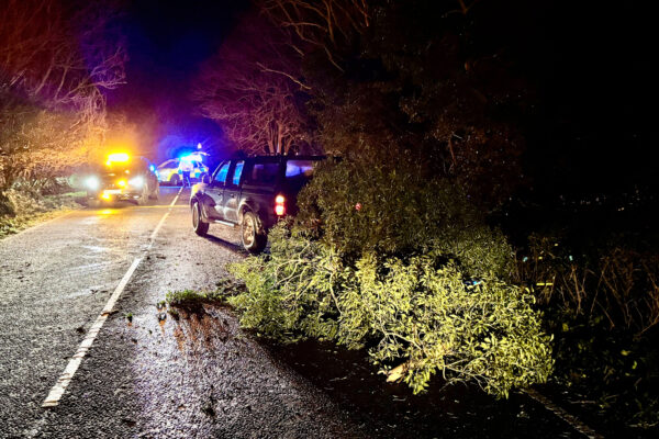 L-CAT-responders-work-with-Highways-Officers-and-Lincolnshire-Police-to-reopen-A15-near-Lincoln-Small